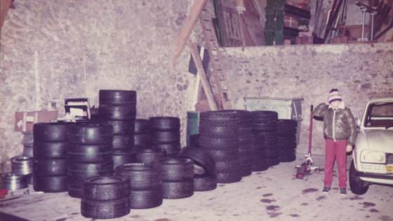 1981 - Stock de pneumatiques